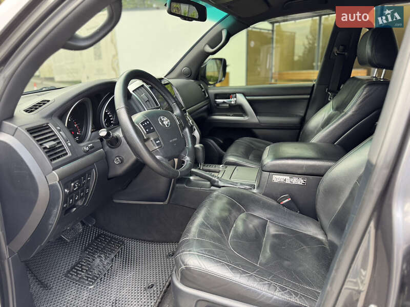 Позашляховик / Кросовер Toyota Land Cruiser 2012 в Києві