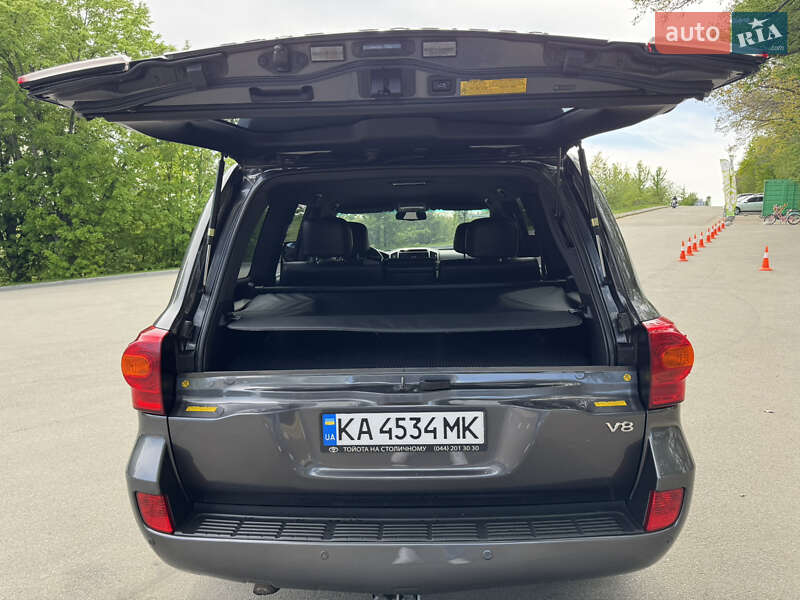 Позашляховик / Кросовер Toyota Land Cruiser 2012 в Києві