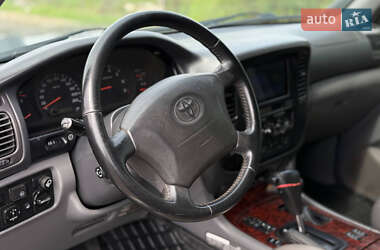Внедорожник / Кроссовер Toyota Land Cruiser 2002 в 