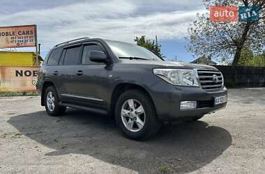 Внедорожник / Кроссовер Toyota Land Cruiser 2011 в 