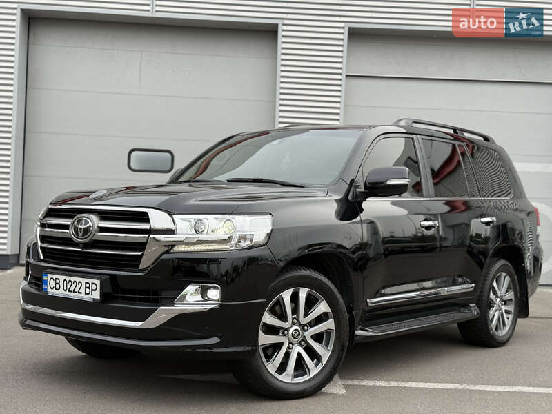 Внедорожник / Кроссовер Toyota Land Cruiser 2017 в 
