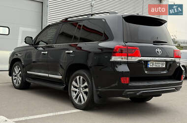 Внедорожник / Кроссовер Toyota Land Cruiser 2017 в 