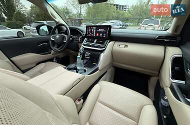 Внедорожник / Кроссовер Toyota Land Cruiser 2021 в 