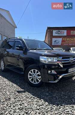 Внедорожник / Кроссовер Toyota Land Cruiser 2015 в 