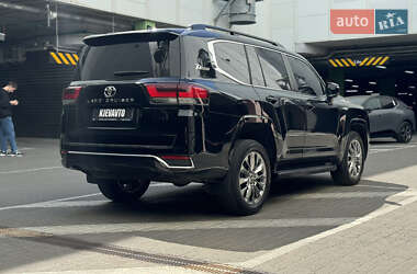 Позашляховик / Кросовер Toyota Land Cruiser 2021 в 