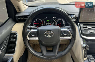 Позашляховик / Кросовер Toyota Land Cruiser 2021 в 