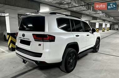 Позашляховик / Кросовер Toyota Land Cruiser 2022 в 