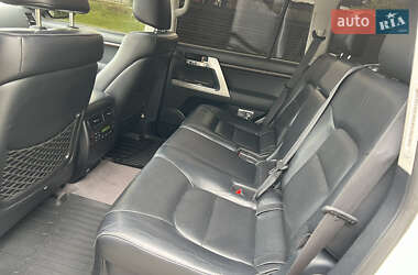 Позашляховик / Кросовер Toyota Land Cruiser 2015 в 