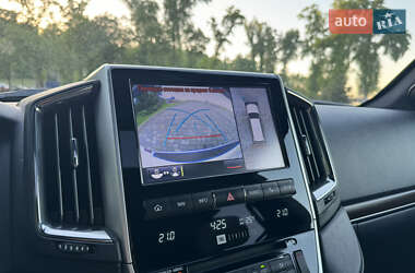 Внедорожник / Кроссовер Toyota Land Cruiser 2017 в 