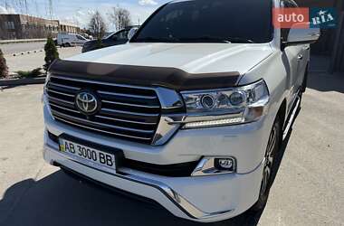 Внедорожник / Кроссовер Toyota Land Cruiser 2016 в 