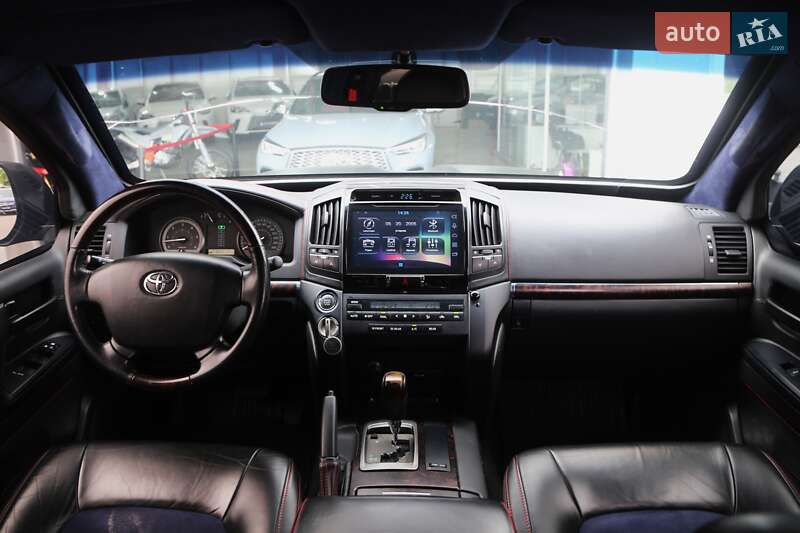 Внедорожник / Кроссовер Toyota Land Cruiser 2011 в Киеве