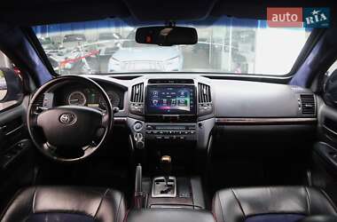 Позашляховик / Кросовер Toyota Land Cruiser 2011 в 