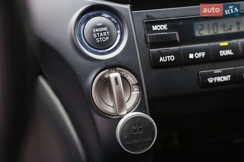 Внедорожник / Кроссовер Toyota Land Cruiser 2011 в Киеве