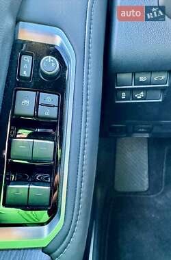 Внедорожник / Кроссовер Toyota Land Cruiser 2022 в 