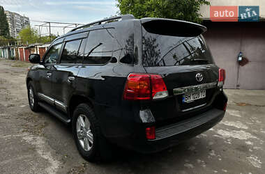 Позашляховик / Кросовер Toyota Land Cruiser 2012 в 