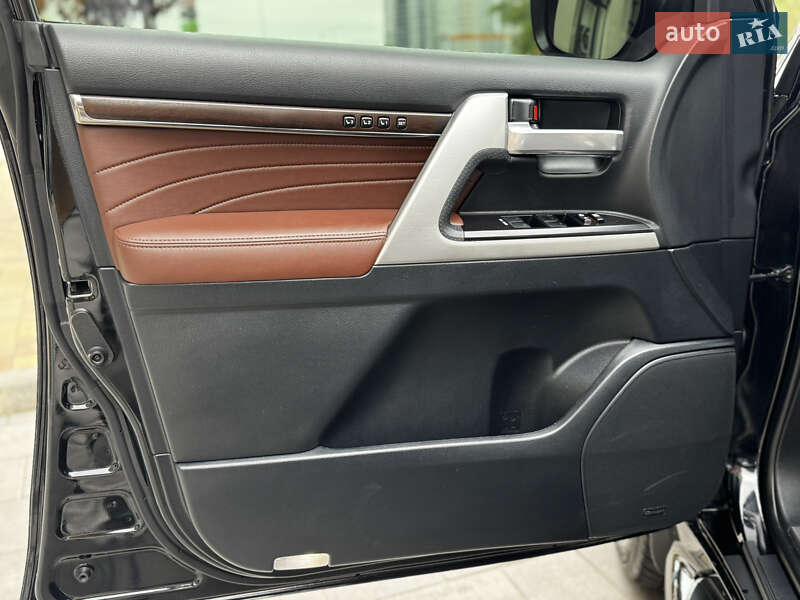 Позашляховик / Кросовер Toyota Land Cruiser 2020 в Києві