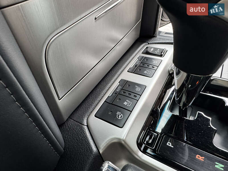 Позашляховик / Кросовер Toyota Land Cruiser 2020 в Києві