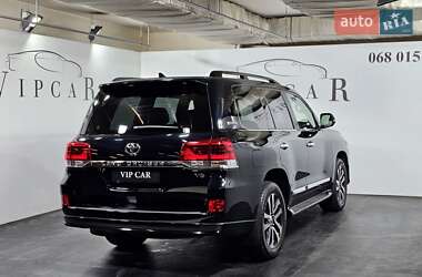 Внедорожник / Кроссовер Toyota Land Cruiser 2018 в 