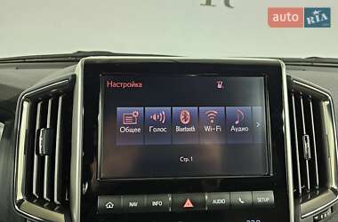 Внедорожник / Кроссовер Toyota Land Cruiser 2018 в 