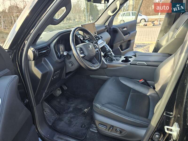 Внедорожник / Кроссовер Toyota Land Cruiser 2022 в Иршаве