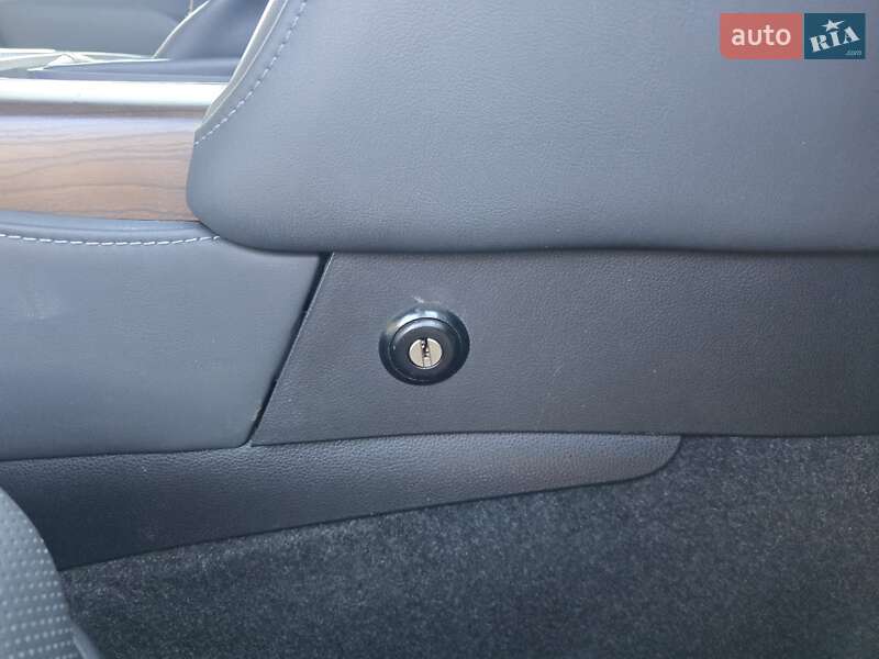 Внедорожник / Кроссовер Toyota Land Cruiser 2022 в Иршаве