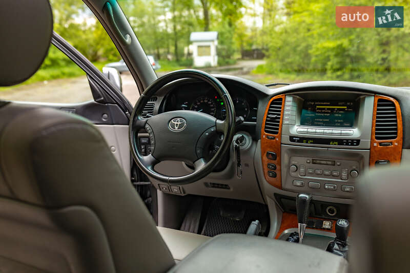 Позашляховик / Кросовер Toyota Land Cruiser 2006 в Трускавці фото 46 Позашляховик / Кросовер Toyota Land Cruiser 2006 в Трускавці