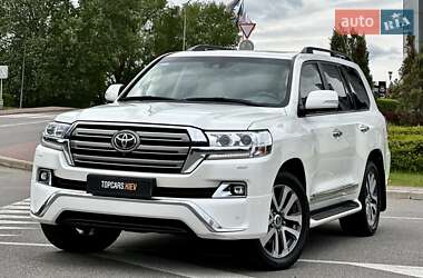 Позашляховик / Кросовер Toyota Land Cruiser 2017 в 