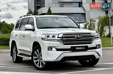 Позашляховик / Кросовер Toyota Land Cruiser 2017 в 