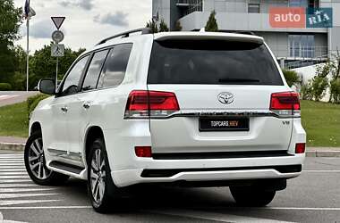 Позашляховик / Кросовер Toyota Land Cruiser 2017 в 