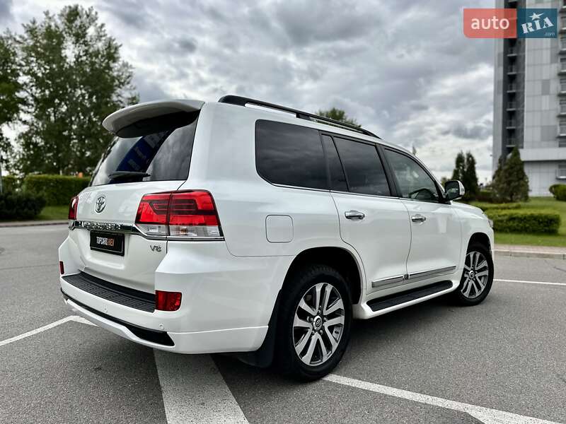 Позашляховик / Кросовер Toyota Land Cruiser 2017 в Києві