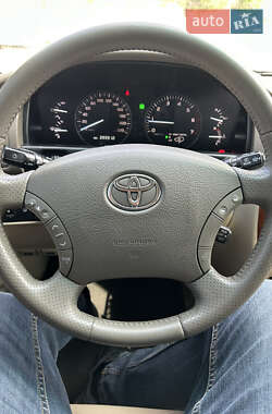 Позашляховик / Кросовер Toyota Land Cruiser 2004 в 