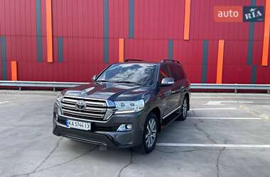 Внедорожник / Кроссовер Toyota Land Cruiser 2016 в Киеве