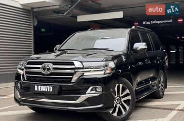 Внедорожник / Кроссовер Toyota Land Cruiser 2017 в Киеве