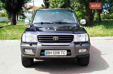 Внедорожник / Кроссовер Toyota Land Cruiser 1999 в 