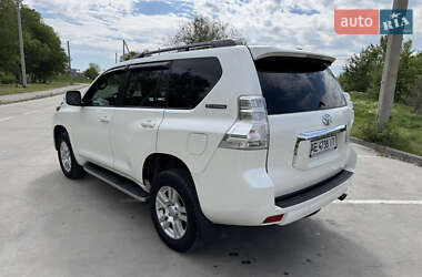 Внедорожник / Кроссовер Toyota Land Cruiser 2012 в 