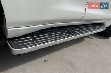Внедорожник / Кроссовер Toyota Land Cruiser 2012 в 