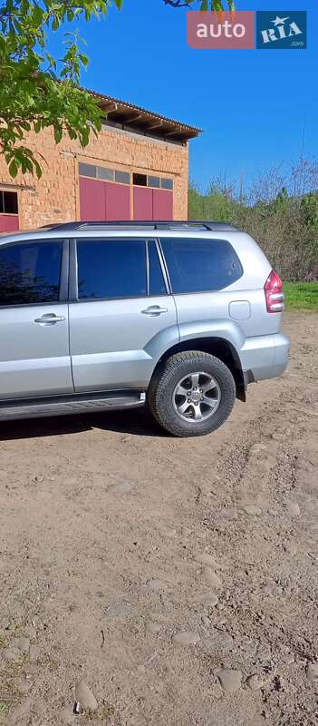 Позашляховик / Кросовер Toyota Land Cruiser 2007 в Драгово