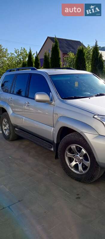 Позашляховик / Кросовер Toyota Land Cruiser 2007 в Драгово