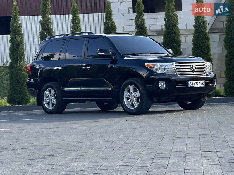 Позашляховик / Кросовер Toyota Land Cruiser 2013 в 
