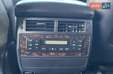 Позашляховик / Кросовер Toyota Land Cruiser 2013 в 