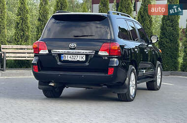 Позашляховик / Кросовер Toyota Land Cruiser 2013 в 