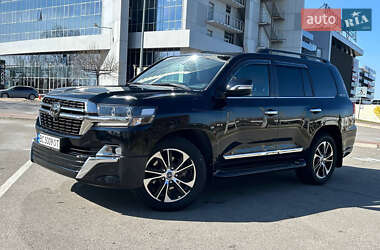 Позашляховик / Кросовер Toyota Land Cruiser 2020 в 