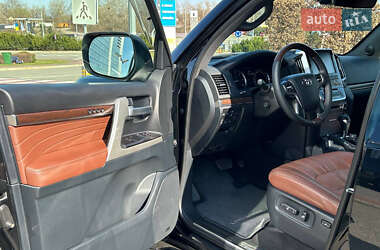 Позашляховик / Кросовер Toyota Land Cruiser 2020 в 