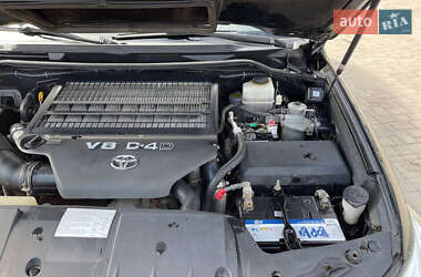Внедорожник / Кроссовер Toyota Land Cruiser 2010 в 