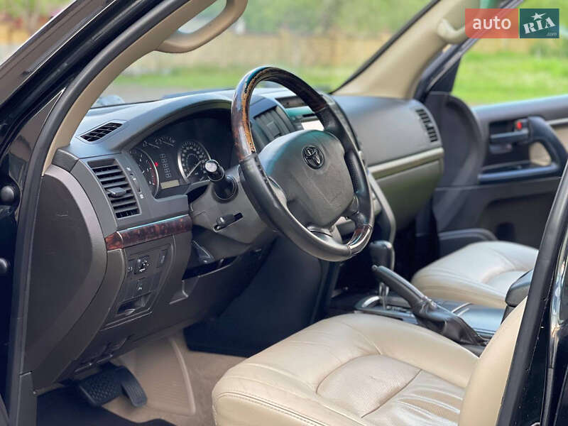 Внедорожник / Кроссовер Toyota Land Cruiser 2010 в Львове
