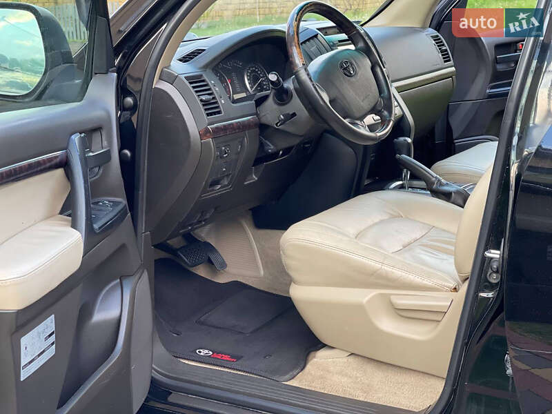 Внедорожник / Кроссовер Toyota Land Cruiser 2010 в Львове