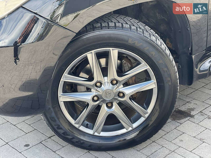 Внедорожник / Кроссовер Toyota Land Cruiser 2010 в Львове