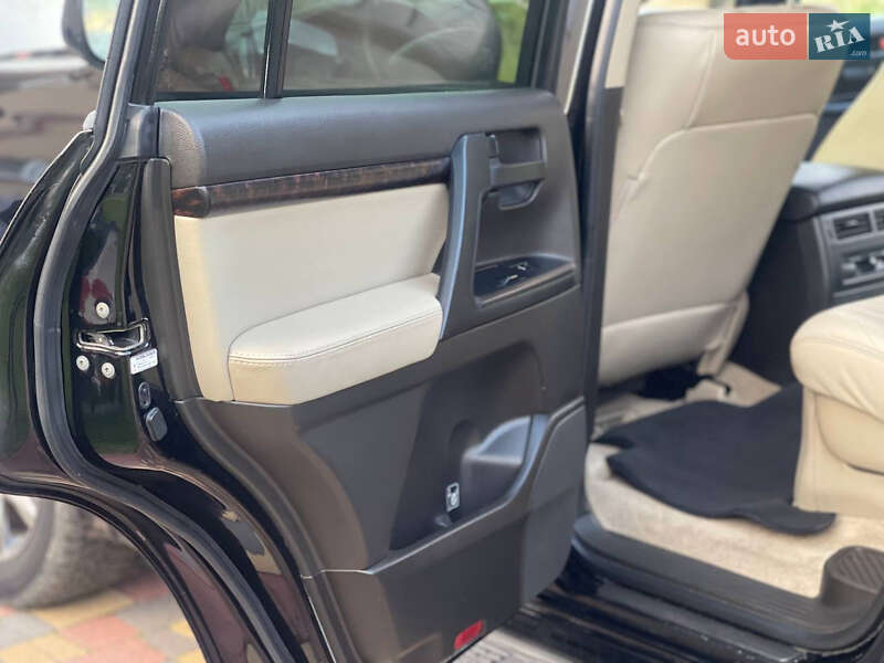 Внедорожник / Кроссовер Toyota Land Cruiser 2010 в Львове