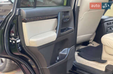 Внедорожник / Кроссовер Toyota Land Cruiser 2010 в 