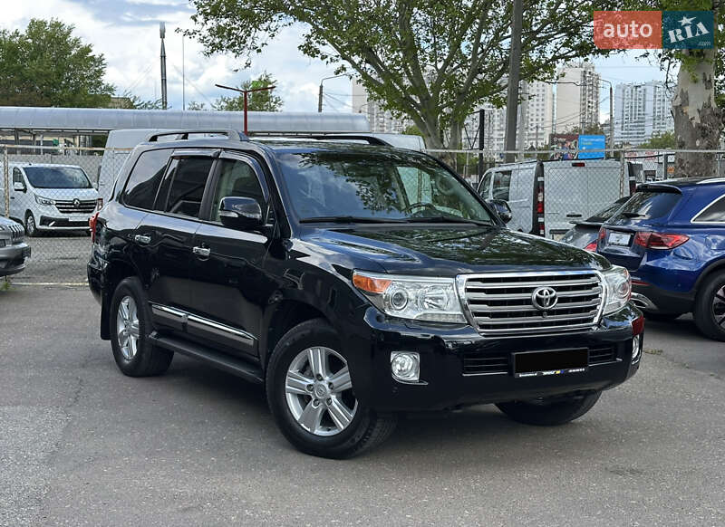 Toyota Land Cruiser 2014